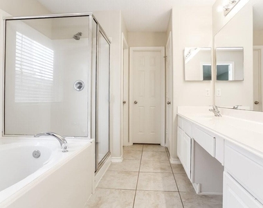6619 Rockwall Trail Drive - Photo Thumbnail 9