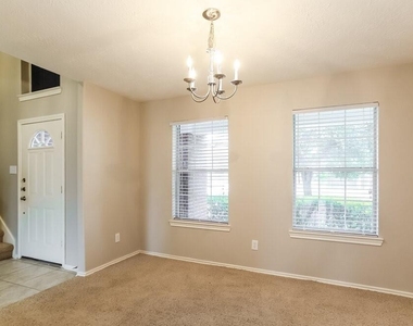 6619 Rockwall Trail Drive - Photo Thumbnail 3