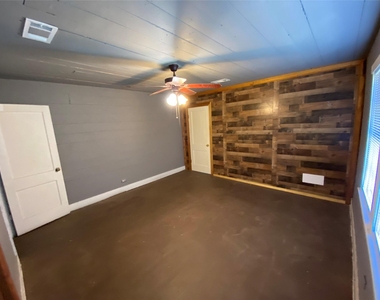 104 5th Street - Photo Thumbnail 13