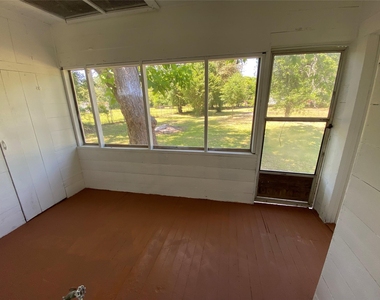104 5th Street - Photo Thumbnail 16