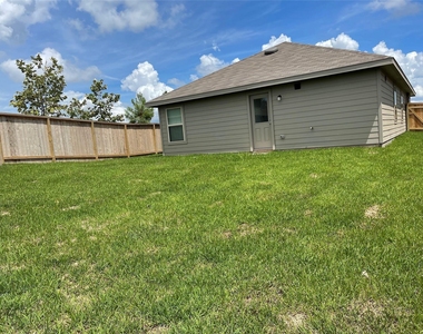 440 Jewett Meadow Drive - Photo Thumbnail 12
