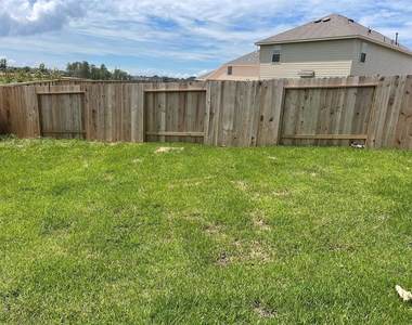 440 Jewett Meadow Drive - Photo Thumbnail 11