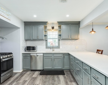 5507 Menard Avenue - Photo Thumbnail 11