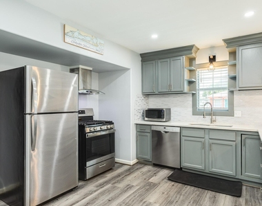 5507 Menard Avenue - Photo Thumbnail 8