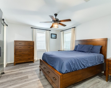 5507 Menard Avenue - Photo Thumbnail 12