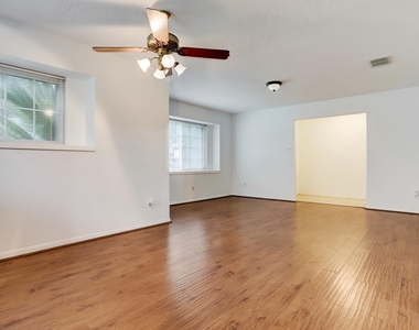 14735 Waynewood Drive - Photo Thumbnail 3