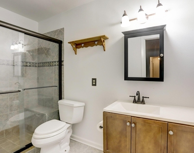 14735 Waynewood Drive - Photo Thumbnail 11