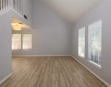 14831 Saint Cloud Drive - Photo Thumbnail 2