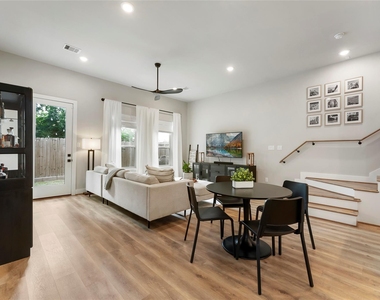 5828 Francis Oak Place - Photo Thumbnail 7