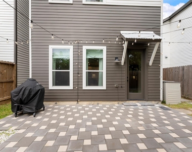5828 Francis Oak Place - Photo Thumbnail 31