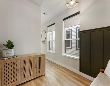 5828 Francis Oak Place - Photo Thumbnail 5