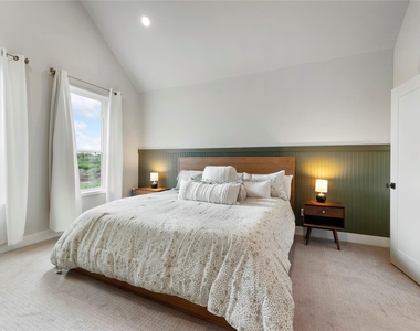 5828 Francis Oak Place - Photo Thumbnail 21