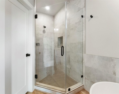 5828 Francis Oak Place - Photo Thumbnail 26