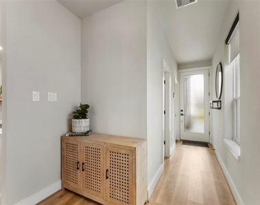 5828 Francis Oak Place - Photo Thumbnail 6
