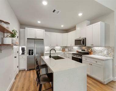 5828 Francis Oak Place - Photo Thumbnail 14
