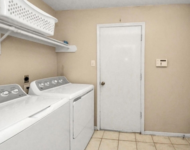223 W New Meadows Drive - Photo Thumbnail 31