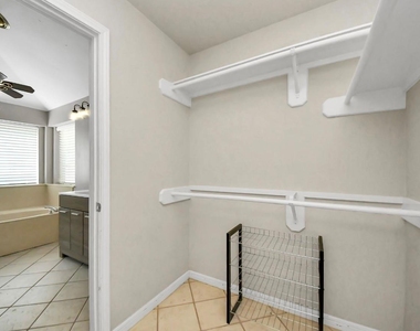 223 W New Meadows Drive - Photo Thumbnail 24