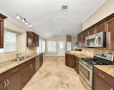 223 W New Meadows Drive - Photo Thumbnail 7