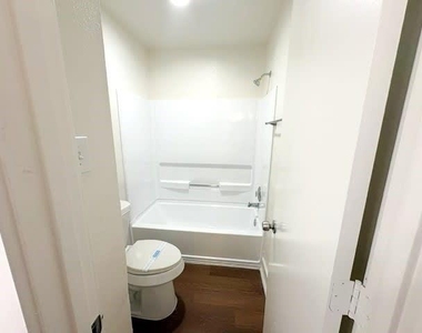 10750 Cobblecreek Way - Photo Thumbnail 13