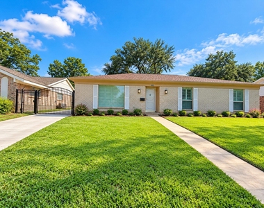 7903 Augustine Drive - Photo Thumbnail 1