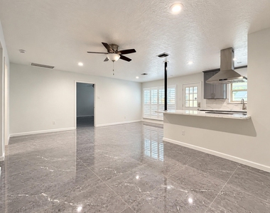 7903 Augustine Drive - Photo Thumbnail 4