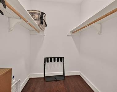 2418 Rosewood Street - Photo Thumbnail 12