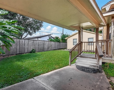 2418 Rosewood Street - Photo Thumbnail 17