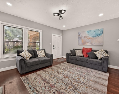 2418 Rosewood Street - Photo Thumbnail 1
