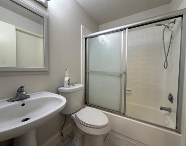 7400 Bellerive Drive - Photo Thumbnail 11