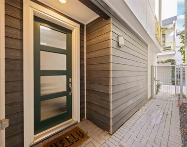 1211 Hickory Street - Photo Thumbnail 5