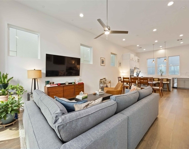 1211 Hickory Street - Photo Thumbnail 14