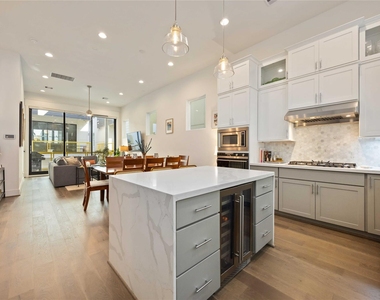 1211 Hickory Street - Photo Thumbnail 8