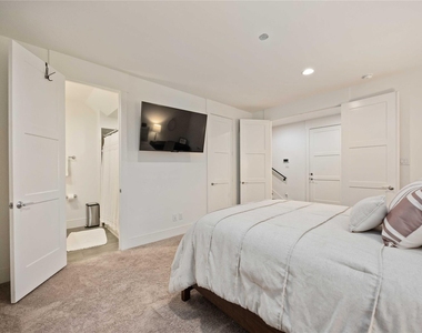 1211 Hickory Street - Photo Thumbnail 28