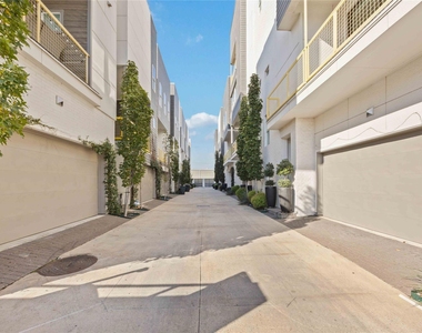 1211 Hickory Street - Photo Thumbnail 38