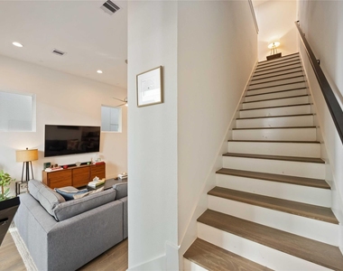 1211 Hickory Street - Photo Thumbnail 15