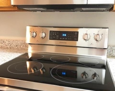 7781 Cambridge Street - Photo Thumbnail 4