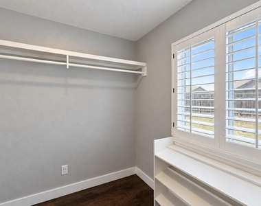 22722 Braken Carter Lane - Photo Thumbnail 8