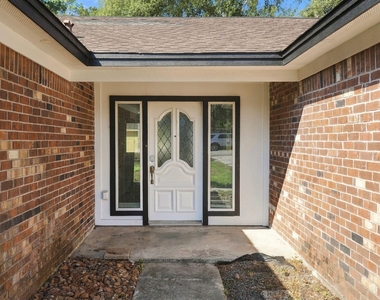 1704 S 1st Street - Photo Thumbnail 4