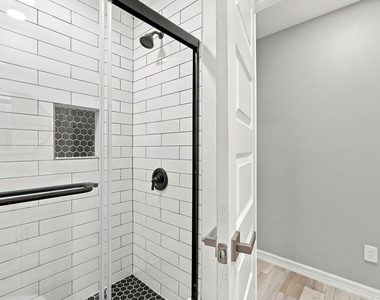 1704 S 1st Street - Photo Thumbnail 22