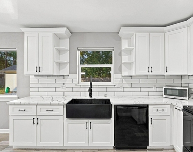 1704 S 1st Street - Photo Thumbnail 13