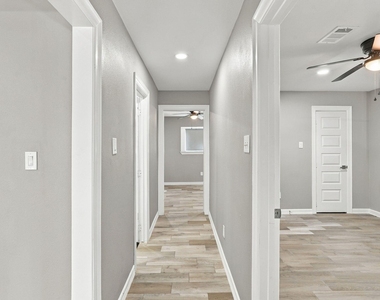 1704 S 1st Street - Photo Thumbnail 19