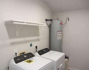 303 Crown Point Drive - Photo Thumbnail 19