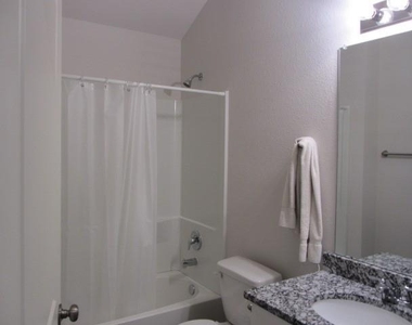 303 Crown Point Drive - Photo Thumbnail 8
