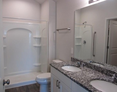 303 Crown Point Drive - Photo Thumbnail 12