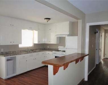 3408 Allendale Street - Photo Thumbnail 6