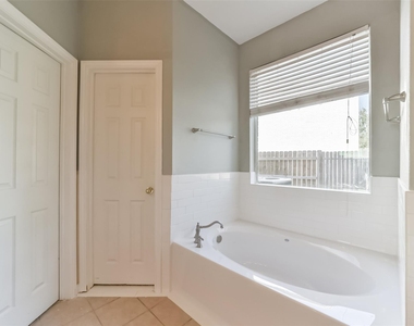 440 Mystic Trail Loop - Photo Thumbnail 25