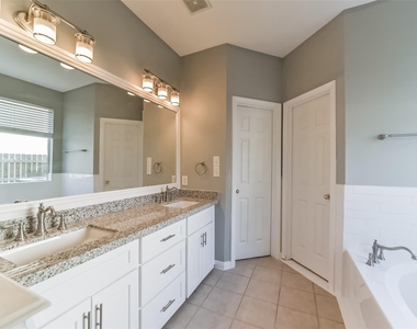 440 Mystic Trail Loop - Photo Thumbnail 23