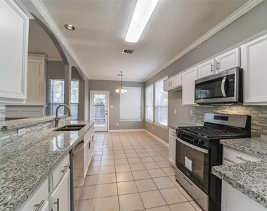 440 Mystic Trail Loop - Photo Thumbnail 11