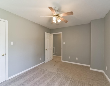 440 Mystic Trail Loop - Photo Thumbnail 33