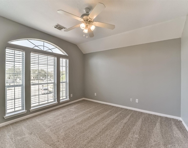 440 Mystic Trail Loop - Photo Thumbnail 30